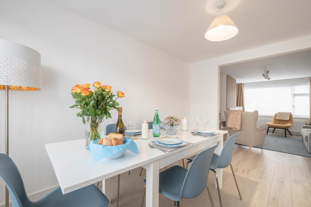 Elegant Home Mod Kitchen, Fast Wi-Fi, Free Parking Carrickfergus Exterior foto