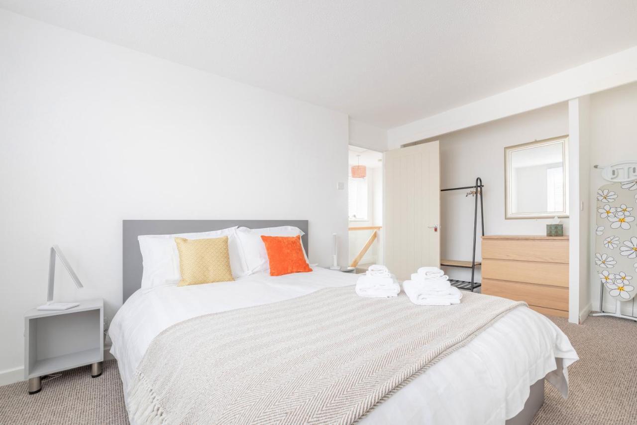 Elegant Home Mod Kitchen, Fast Wi-Fi, Free Parking Carrickfergus Exterior foto