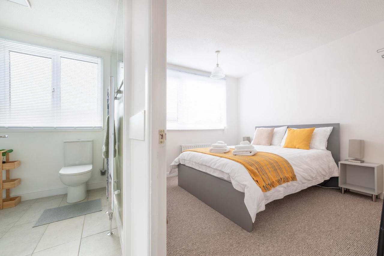 Elegant Home Mod Kitchen, Fast Wi-Fi, Free Parking Carrickfergus Exterior foto